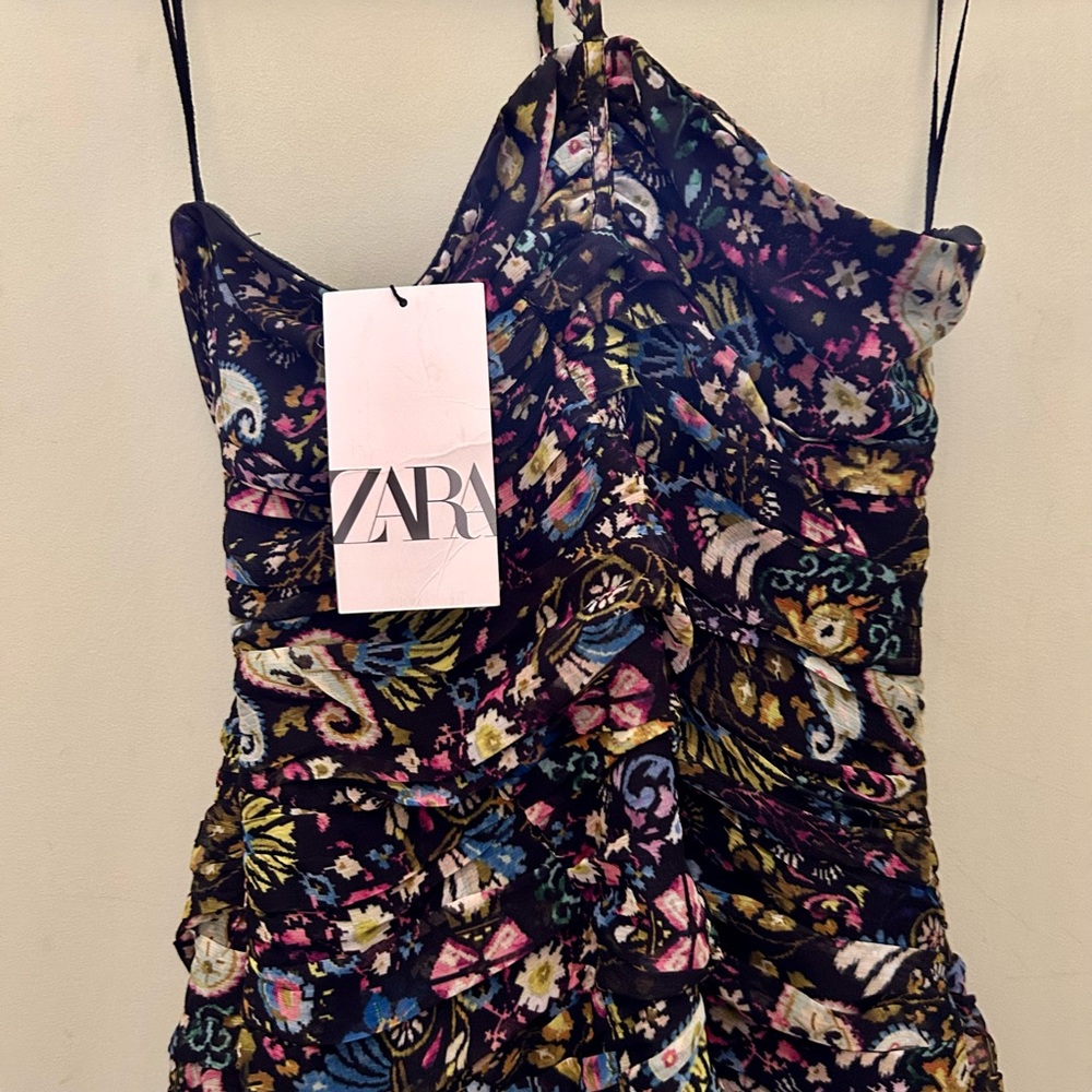 NWT Zara mini dress, halter, PERFECT for summer!